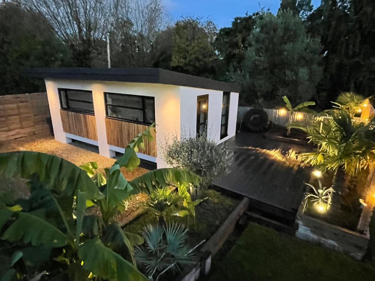River Guest House With Jacuzzi Fire And Boat Hire Staines-upon-Thames Exterior foto